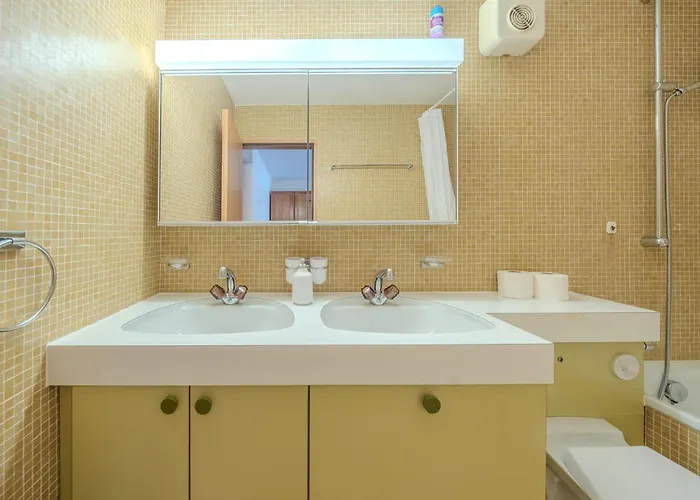 Rehwiesa A11 By Vacations, Direkt Vor Der Skipiste&mit Pool Arosa